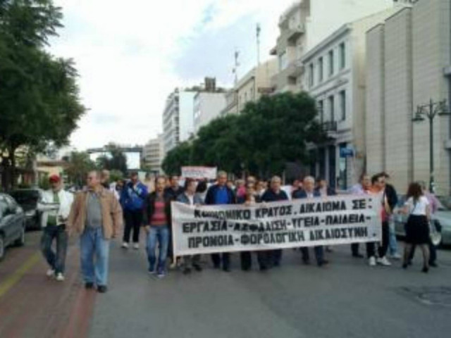 Βίντεο: Σε εξέλιξη η πορεία και στην Πάτρα