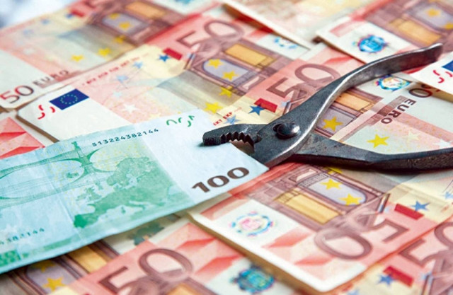 Τέλος τα δώρα από το 2013