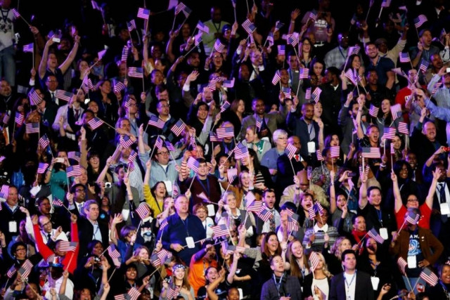 Πανηγυρίζουν οι μπλε και οι κόκκινοι τα βλέπουν... «μαύρα» (pics)