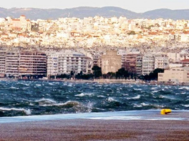 Στο έλεος των ανέμων η Θεσσαλονίκη