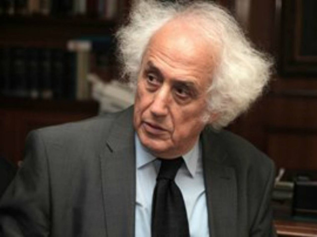 Με μια... κατσαρή γραμμή υπέγραψε ο Ρουπακιώτης το Μνημόνιο 3! (φωτό)