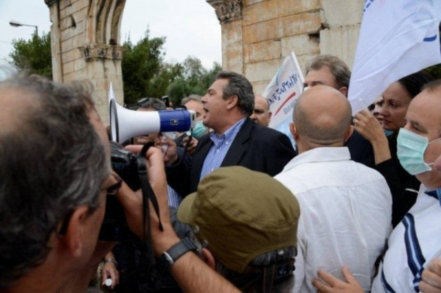 Στον …δρόμο και ο Καμμένος