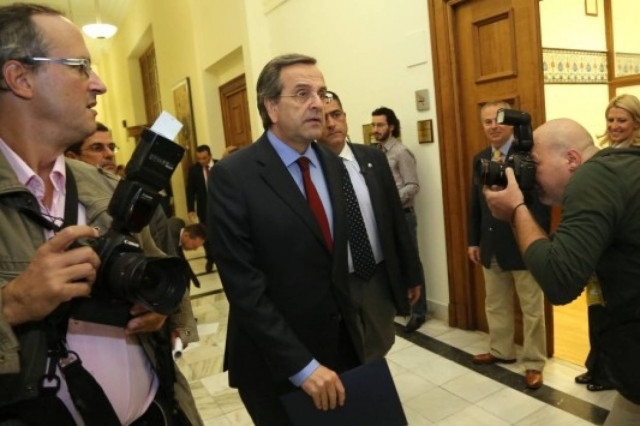 Ο Σαμαράς επαναφέρει τη ρύθμιση  για τους υπαλλήλους της Βουλής