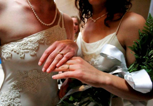 Φρανσουά Ολάντ: Ναι στους γάμους των ομοφυλοφίλων