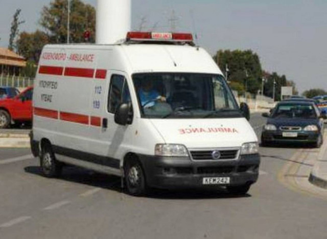 Σε κρίσιμη κατάσταση 18χρονος που παρασύρθηκε από αυτοκίνητο