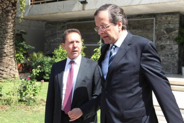 Έκτακτη συνάντηση Σαμαρά – Στουρνάρα στο Μαξίμου