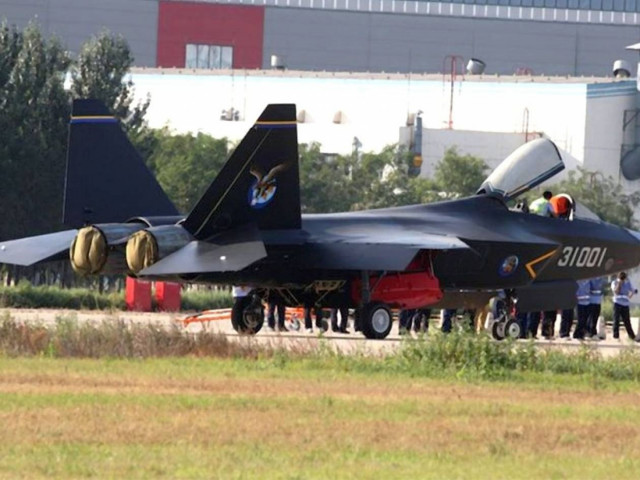J-31 το μαχητικό αεροσκάφος 5ης γενιάς που «έκλεψαν» οι Κινέζοι