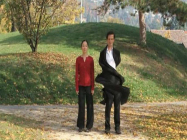 Βίντεο: Μια εντυπωσιακή τεχνική που παίζει με το ανθρώπινο μυαλό