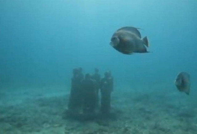 Βίντεο: Γλυπτά βυθισμένα στο βυθό του Μεξικού