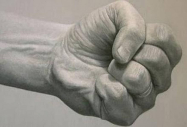 ΣΟΚ! Μπήκε στο σχολείο και ξυλοκόπησε τον δάσκαλο του παιδιού του