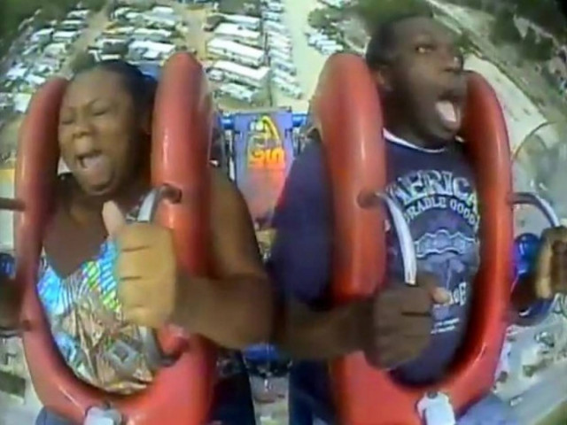 Βίντεο: Έζησε τον απόλυτο τρόμο στο λούνα παρκ!