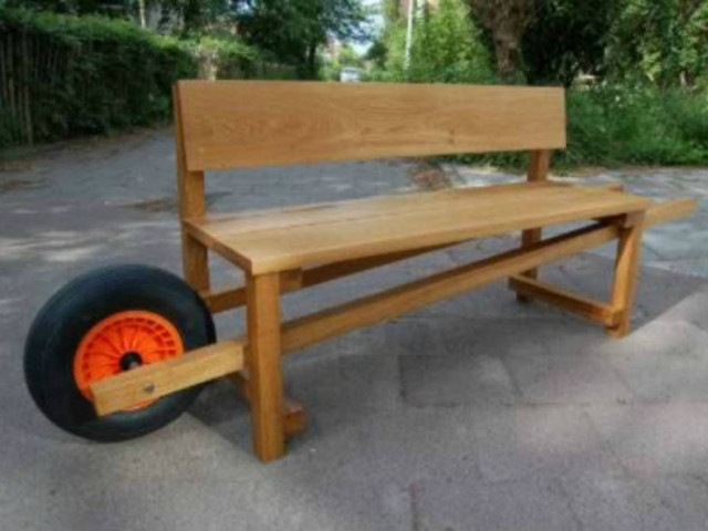 Τα πιο παράξενα παγκάκια που έχετε δει!