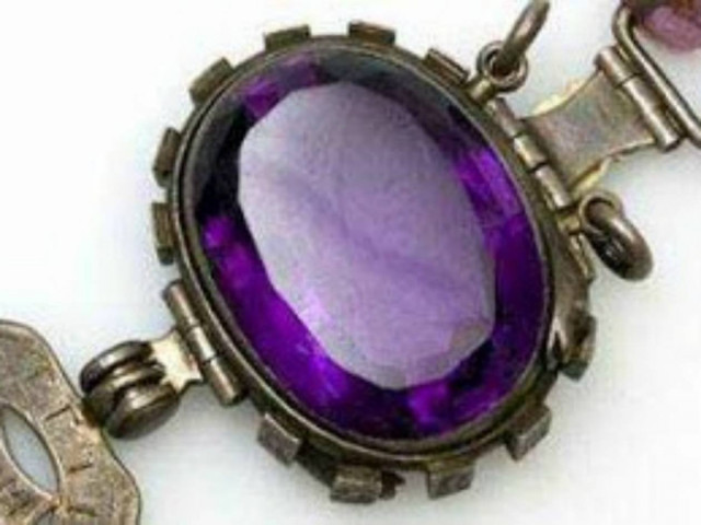 Δέκα καταραμένα αντικείμενα!