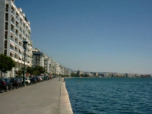 Ηλικιωμένος άνδρας έπεσε στο Θερμαϊκό