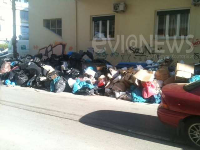 Βίντεο: «Πώς να ζήσουμε όταν δουλεύουμε στα σκουπίδια απλήρωτοι;»