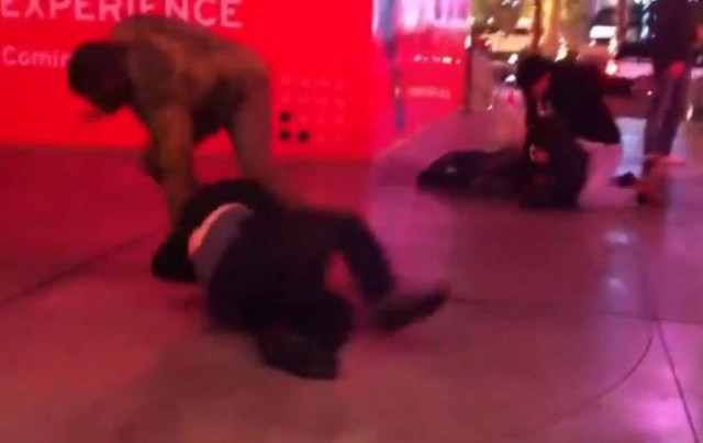 Bίντεο: Άγριο ξύλο στο Λας Βέγκας