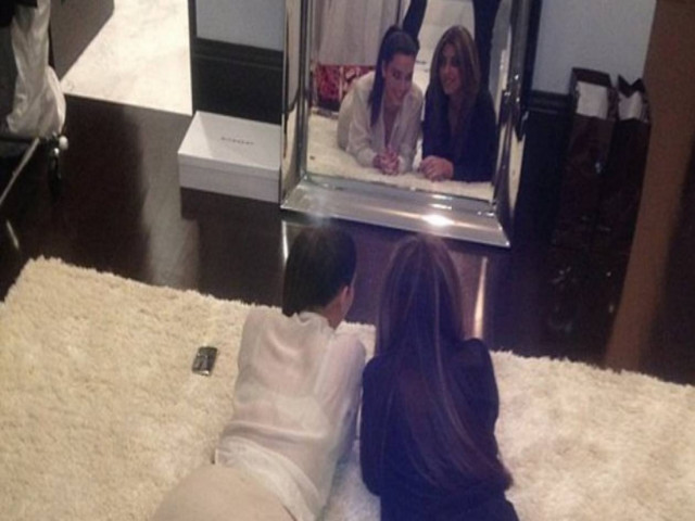 H Kim Kardashian δεν χάνει ευκαιρία να μας δείξει την... πίσω της όψη!