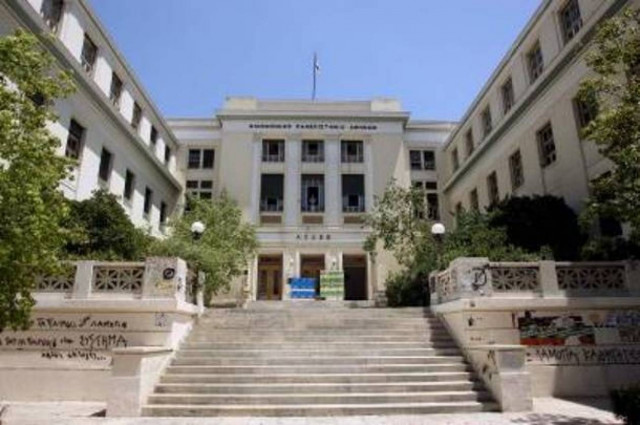 Κλειστή η Πατησίων στο ύψος της ΑΣΟΕΕ