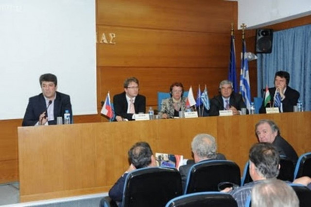 Οι χώρες της ομάδας Βίσεγκραντ «καλούν Ελλάδα»