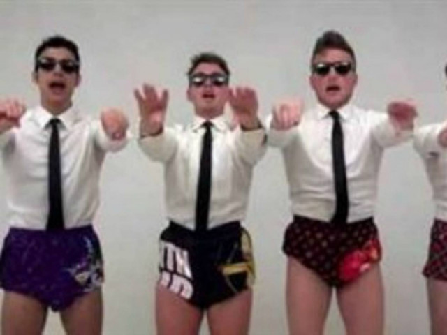 Βίντεο: Έτσι χορεύεται το πουλάκι τσίου; Μπα... Δεν νομίζω!