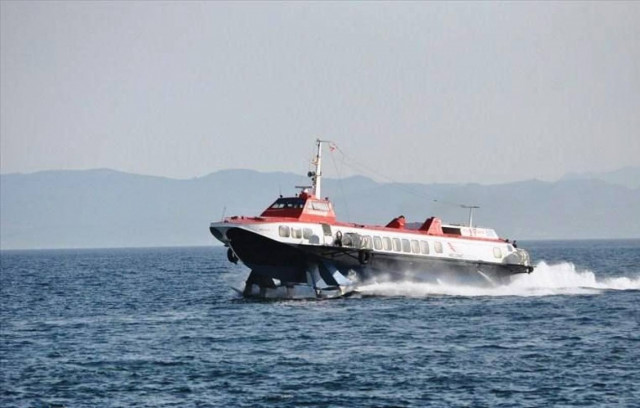 Μηχανική βλάβη σε «ιπτάμενο δελφίνι»