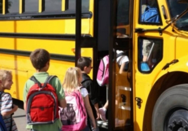 Xρηματοδοτούν με 17,7 εκατ.ευρώ τους δήμους για τη μεταφορά μαθητών