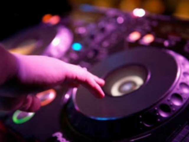 Θρήνος στην Πάτρα από το θάνατο πασίγνωστου d.j.