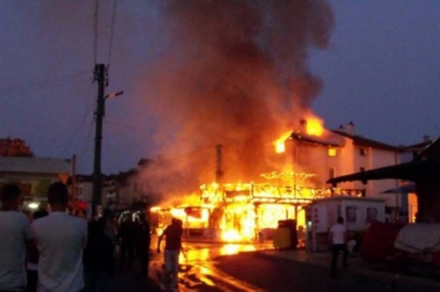 Κάηκαν ζωντανοί μέσα στο σπίτι τους