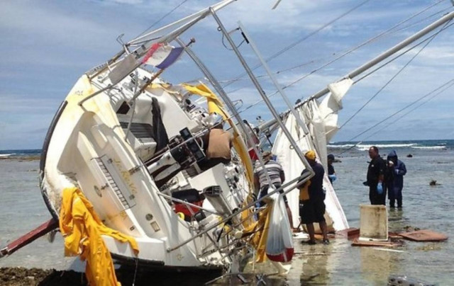 Ένα πτώμα και 200 κιλά κοκαΐνη σε ναυαγισμένο γιοτ