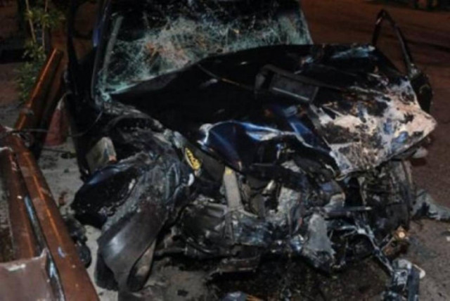 Πέντε τραυματίες σοβαρά σε τροχαίο- οχτάχρονη εγκλωβισμένη