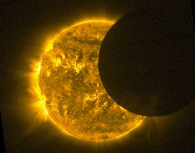 Βίντεο: Έτσι είδαν την έκλειψη στο διάστημα