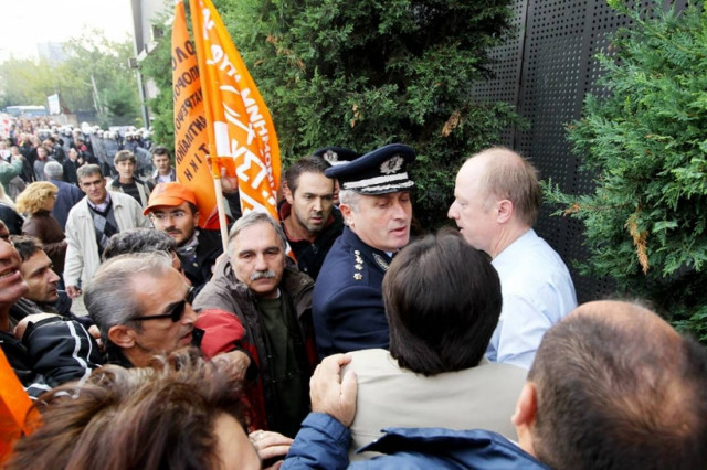 Απολογούνται οι κατηγορούμενοι για την επίθεση στον Γερμανό Πρόξενο