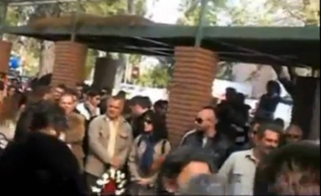 Φοιτητές πιάστηκαν στα χέρια στην κατάθεση στεφανιών