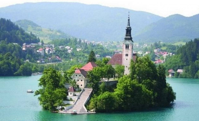 Η πανέμορφη λίμνη Bled (pics)