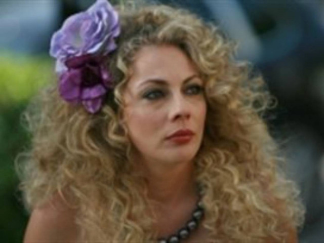 Πόσα παίρνει η Σμαράγδα Καρύδη από τις επαναλήψεις του «Παρά Πέντε»;