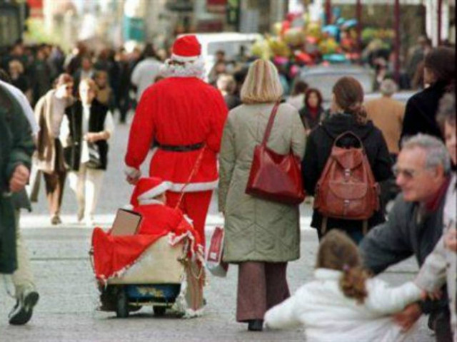 Στις 13 Δεκεμβρίου ξεκινάει το εορταστικό ωράριο των Χριστουγέννων
