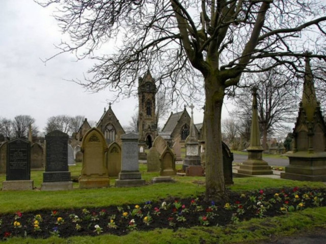 Χήρα έπαθε σοκ όταν βρήκε στα ρούχα του συγχωρεμένου ένα... (pic)