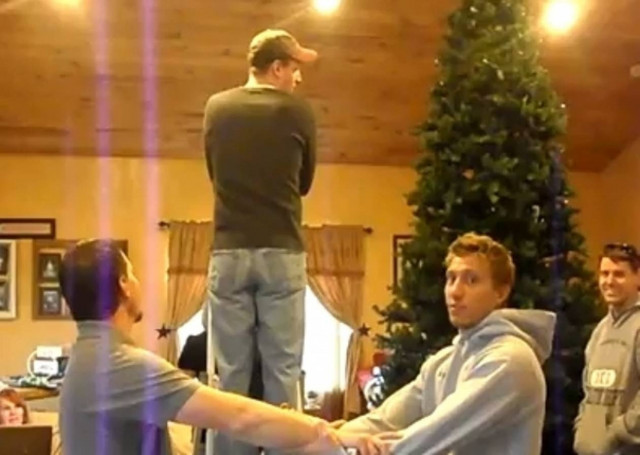 Άμα έχεις τέτοιους φίλους...(βίντεο)