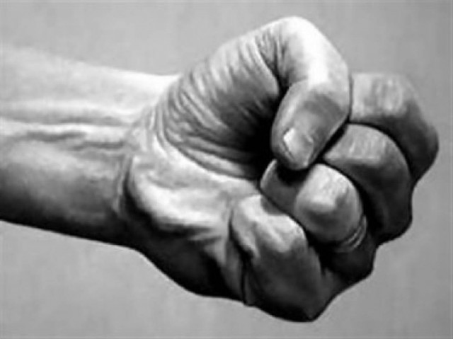 ΣΟΚ! Ξυλοκόπησαν τον συμμαθητή τους γιατί είναι γιός μεταλλωρύχου!