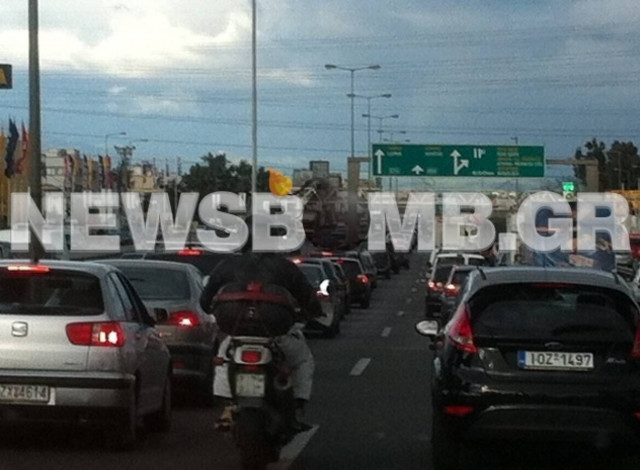 ΤΩΡΑ: Κυκλοφοριακό «έμφραγμα» στην ΕΟ Αθηνών - Λαμίας