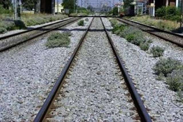 Η Ελλάδα στα δύο...από μία κατολίσθηση