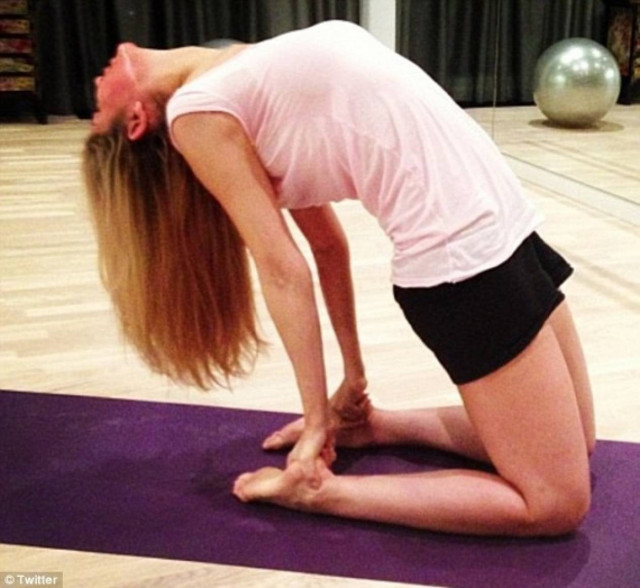 Σάλος με τις σέξι ασκήσεις της κόρης του δικτάτορα! (pics)