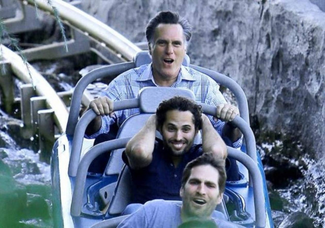 Ο Μιτ Ρόμνεϊ στο τρενάκι του τρόμου