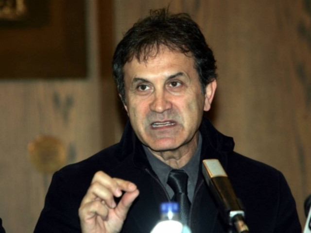 Γιώργος Νταλάρας: Δεν ψήφισα ποτέ ΠΑΣΟΚ!