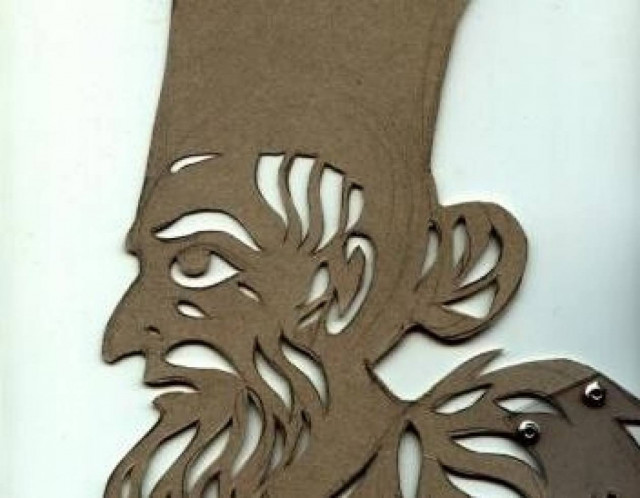 Παπάς... «τα έφτιαξε» με τρανσέξουαλ