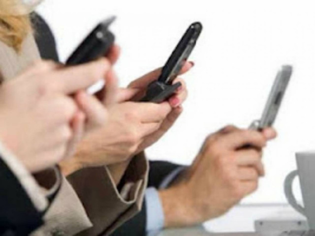 Διαβάστε τι έγραφε το πρώτο sms που στάλθηκε πριν από 19 χρόνια!