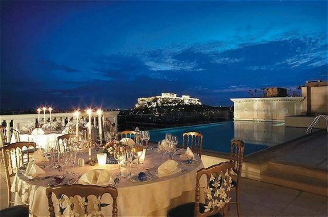 Προσύμφωνο μίσθωσης του King George μεταξύ της Eurobank και Λάμψα