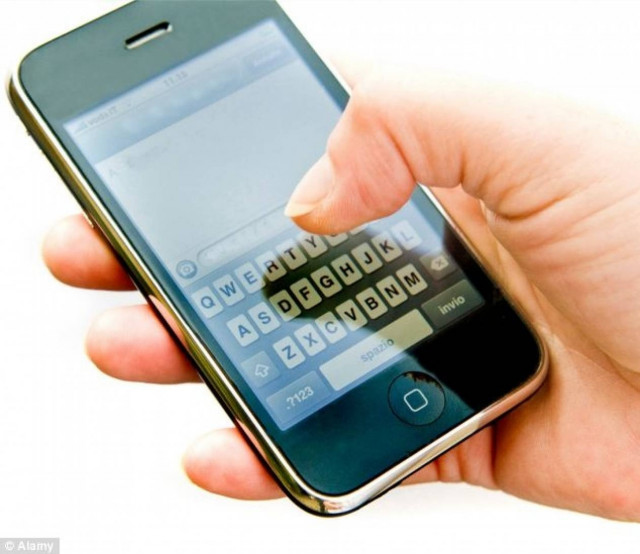 Απίστευτη γκάφα: Έμπορος ναρκωτικών έστειλε SMS στην αστυνομία