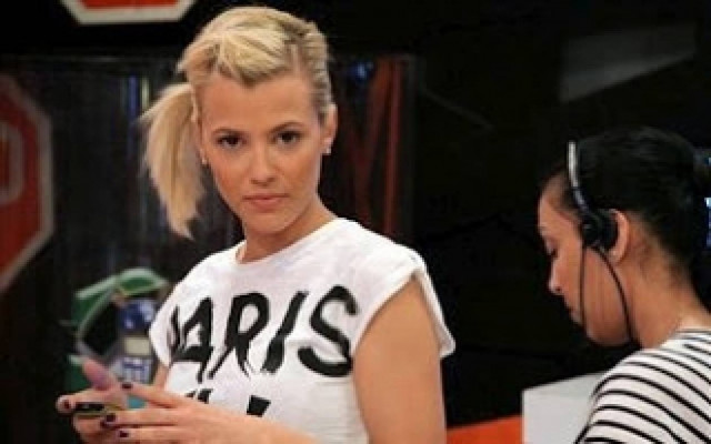 To πρωί φοιτήτρια, το βράδυ....