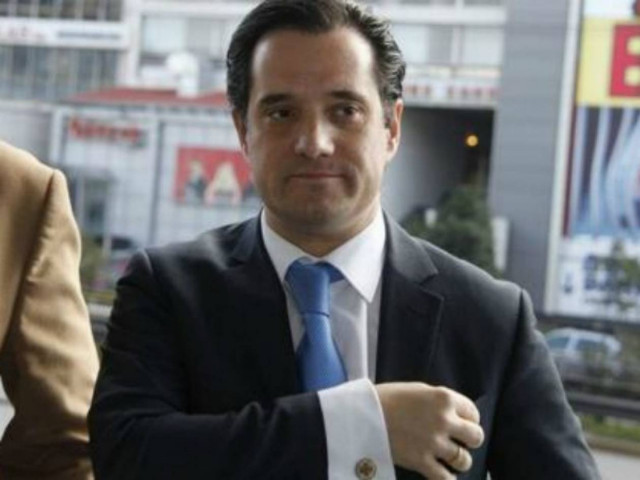 Η... κρεβατομουρμούρα του Άδωνι Γεωργιάδη!